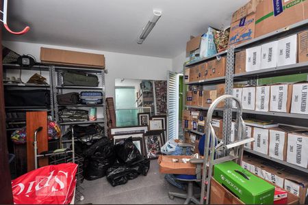 Casa de condomínio à venda com 850m², 4 quartos e 4 vagas Casa de condomínio à venda com 850m², 4 quartos e 4 vagasÁrea Externa - Escritório - Quarto Reversível