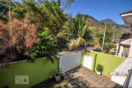 Casa de condomínio à venda com 850m², 4 quartos e 4 vagas Casa de condomínio à venda com 850m², 4 quartos e 4 vagasVista Varanda Suíte 1