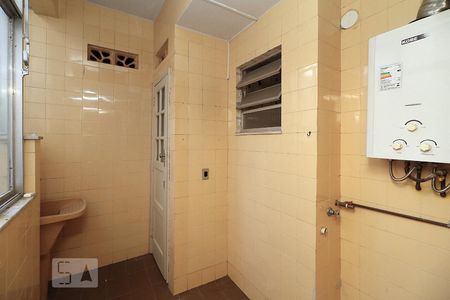 Apartamento para alugar com 110m², 3 quartos e 1 vagaÁrea de Serviço.
