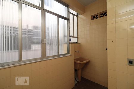 Apartamento para alugar com 110m², 3 quartos e 1 vagaÁrea de Serviço.