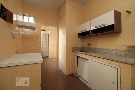 Apartamento para alugar com 110m², 3 quartos e 1 vagaCozinha.