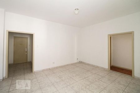 Sala. de apartamento para alugar com 3 quartos, 110m² em Copacabana, Rio de Janeiro