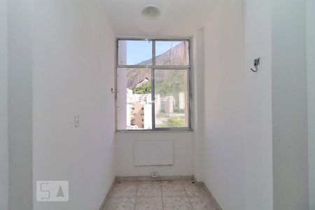 Sala. de apartamento para alugar com 3 quartos, 110m² em Copacabana, Rio de Janeiro