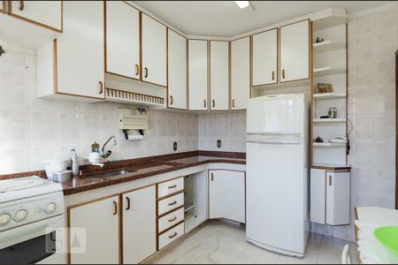 Apartamento para alugar com 57m², 2 quartos e 1 vaga Apartamento para alugar com 57m², 2 quartos e 1 vagaCozinha