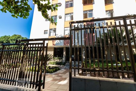 Apartamento para alugar com 62m², 2 quartos e 1 vagaFachada