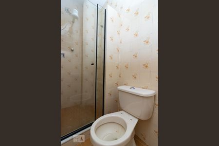 Banheiro de apartamento para alugar com 2 quartos, 50m² em Todos Os Santos, Rio de Janeiro