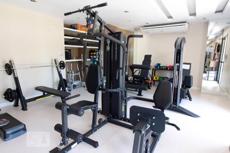 Apartamento para alugar com 74m², 3 quartos e 1 vaga Apartamento para alugar com 74m², 3 quartos e 1 vagaAcademia