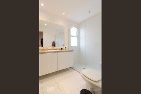 Apartamento à venda com 157m², 3 quartos e 3 vagasBanheiro da suíte master