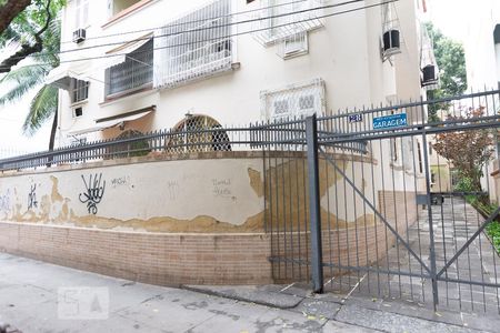 Apartamento à venda com 45m², 1 quarto e sem vagaFrente do Edifício 