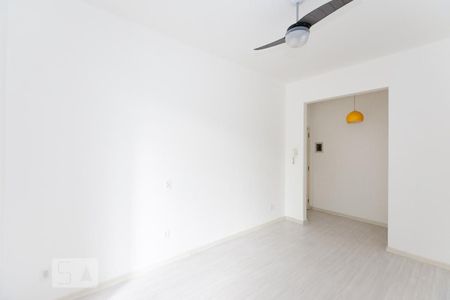 Apartamento à venda com 45m², 1 quarto e sem vagaSala