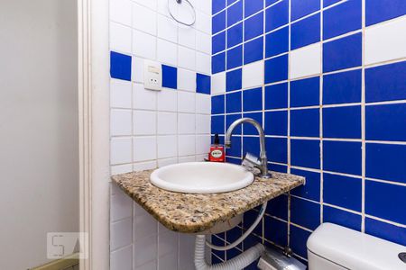 Banheiro de apartamento para alugar com 1 quarto, 30m² em Humaitá, Rio de Janeiro