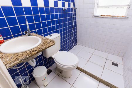 Banheiro de apartamento para alugar com 1 quarto, 30m² em Humaitá, Rio de Janeiro