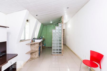 Sala de apartamento para alugar com 1 quarto, 30m² em Humaitá, Rio de Janeiro