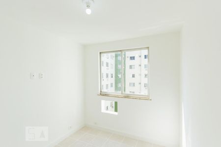 Quarto 1 de apartamento para alugar com 2 quartos, 48m² em Jacarepaguá, Rio de Janeiro