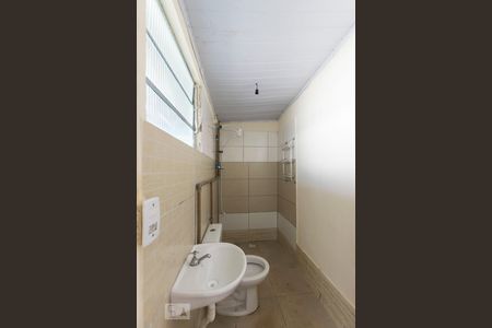 Banheiro de apartamento para alugar com 1 quarto, 35m² em Vila Brasílio Machado, São Paulo