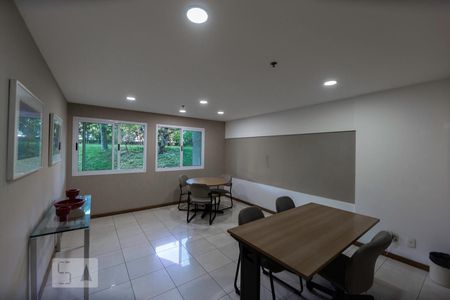Home office 2 de apartamento para alugar com 1 quarto, 52m² em Recreio dos Bandeirantes, Rio de Janeiro