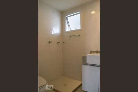 Apartamento para alugar com 83m², 2 quartos e 2 vagas Apartamento para alugar com 83m², 2 quartos e 2 vagasBANHEIRO