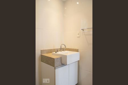 Apartamento para alugar com 83m², 2 quartos e 2 vagas Apartamento para alugar com 83m², 2 quartos e 2 vagasBANHEIRO