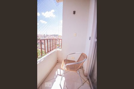 Apartamento para alugar com 74m², 3 quartos e 2 vagasVaranda