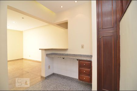 Cozinha de apartamento para alugar com 2 quartos, 80m² em Cidade Jardim, Belo Horizonte