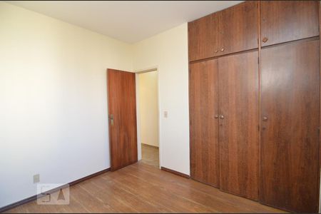 Quarto 1 de apartamento para alugar com 2 quartos, 80m² em Cidade Jardim, Belo Horizonte
