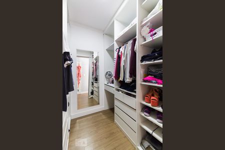 Apartamento à venda com 95m², 2 quartos e 1 vagaCloset