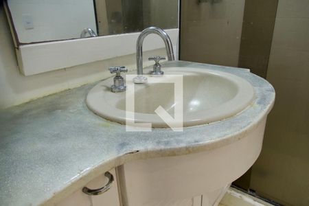 Apartamento à venda com 63m², 1 quarto e 1 vagaSuíte banheiro reversível 