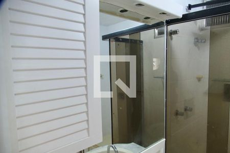 Apartamento à venda com 63m², 1 quarto e 1 vagaSuíte banheiro reversível 