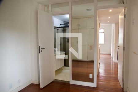 Apartamento à venda com 63m², 1 quarto e 1 vagaSuíte 