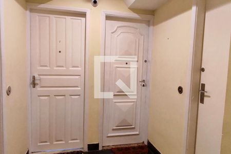 Apartamento à venda com 63m², 1 quarto e 1 vagaHall de entrada 