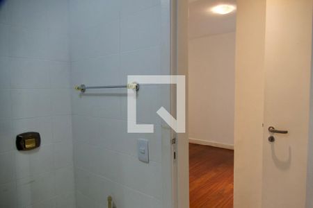 Apartamento à venda com 63m², 1 quarto e 1 vagaSuíte banheiro reversível 