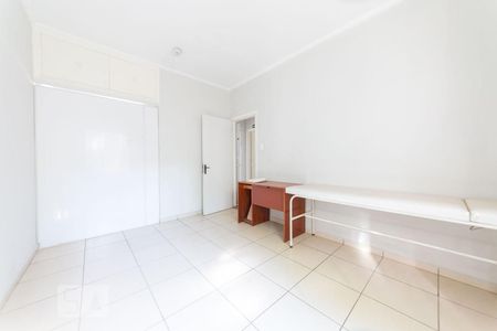 Casa à venda com 220m², 3 quartos e 4 vagas Casa à venda com 220m², 3 quartos e 4 vagasQuarto 2