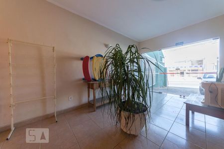 Casa à venda com 220m², 3 quartos e 4 vagas Casa à venda com 220m², 3 quartos e 4 vagasSala