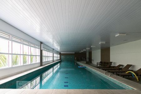 Studio para alugar com 38m², 1 quarto e 1 vaga Studio para alugar com 38m², 1 quarto e 1 vagaPiscina