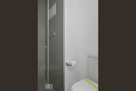 Detalhe do banheiro  de kitnet/studio para alugar com 1 quarto, 38m² em Vila Mariana, São Paulo