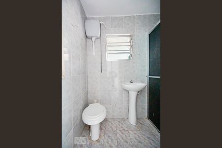 Banheiro de casa à venda com 2 quartos, 40m² em Vila Araguaia, São Paulo