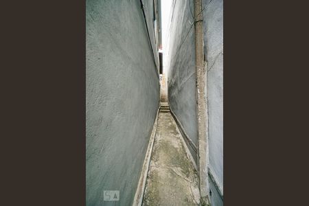 Corredor entrada de casa à venda com 2 quartos, 40m² em Vila Araguaia, São Paulo