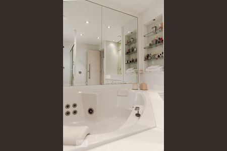 Apartamento à venda com 136m², 3 quartos e 1 vagaBanheiro - Quarto 2