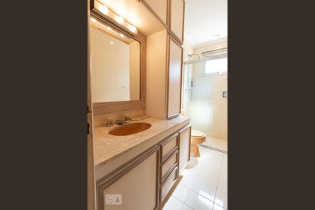 Apartamento para alugar com 173m², 4 quartos e 2 vagas Apartamento para alugar com 173m², 4 quartos e 2 vagasBanheiro Social