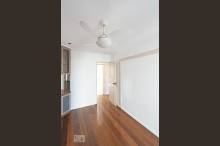 Apartamento para alugar com 173m², 4 quartos e 2 vagas Apartamento para alugar com 173m², 4 quartos e 2 vagasQuarto 1