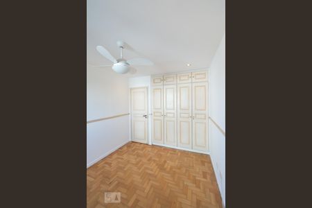 Apartamento para alugar com 173m², 4 quartos e 2 vagas Apartamento para alugar com 173m², 4 quartos e 2 vagasQuarto 2