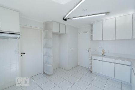 Apartamento para alugar com 173m², 4 quartos e 2 vagas Apartamento para alugar com 173m², 4 quartos e 2 vagasCozinha