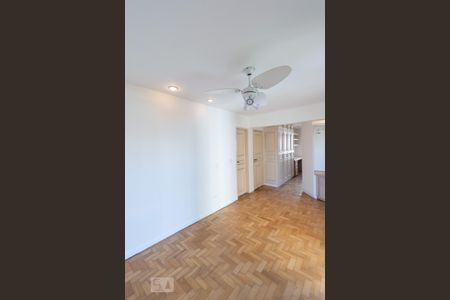 Apartamento para alugar com 173m², 4 quartos e 2 vagas Apartamento para alugar com 173m², 4 quartos e 2 vagasSuíte