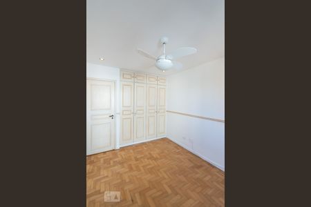 Apartamento para alugar com 173m², 4 quartos e 2 vagas Apartamento para alugar com 173m², 4 quartos e 2 vagasQuarto 2