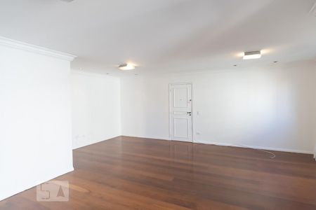 Apartamento para alugar com 173m², 4 quartos e 2 vagas Apartamento para alugar com 173m², 4 quartos e 2 vagasSala