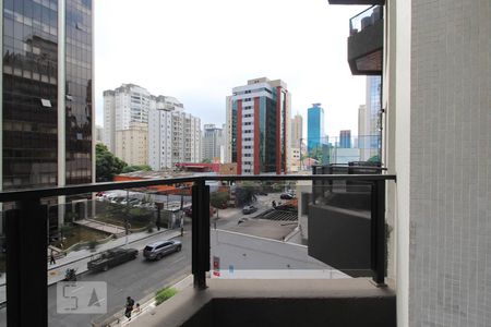 Varanda  de apartamento para alugar com 1 quarto, 53m² em Moema, São Paulo