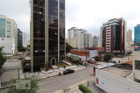Vista  de apartamento para alugar com 1 quarto, 53m² em Moema, São Paulo