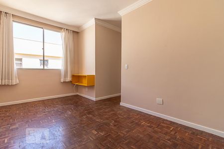 Sala de apartamento para alugar com 3 quartos, 63m² em Sagrada Família, Belo Horizonte