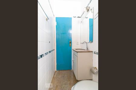 Banheiro de apartamento para alugar com 3 quartos, 63m² em Sagrada Família, Belo Horizonte