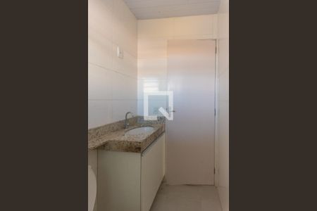 Casa para alugar com 55m², 2 quartos e 1 vaga Casa para alugar com 55m², 2 quartos e 1 vagaBanheiro